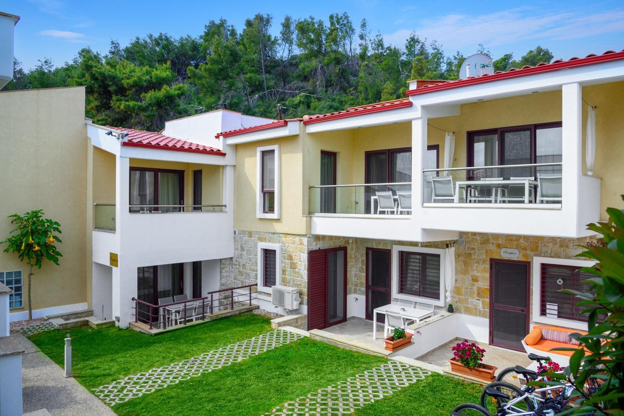 Elpiniki Luxury Apartments Неа-Потідея Екстер'єр фото