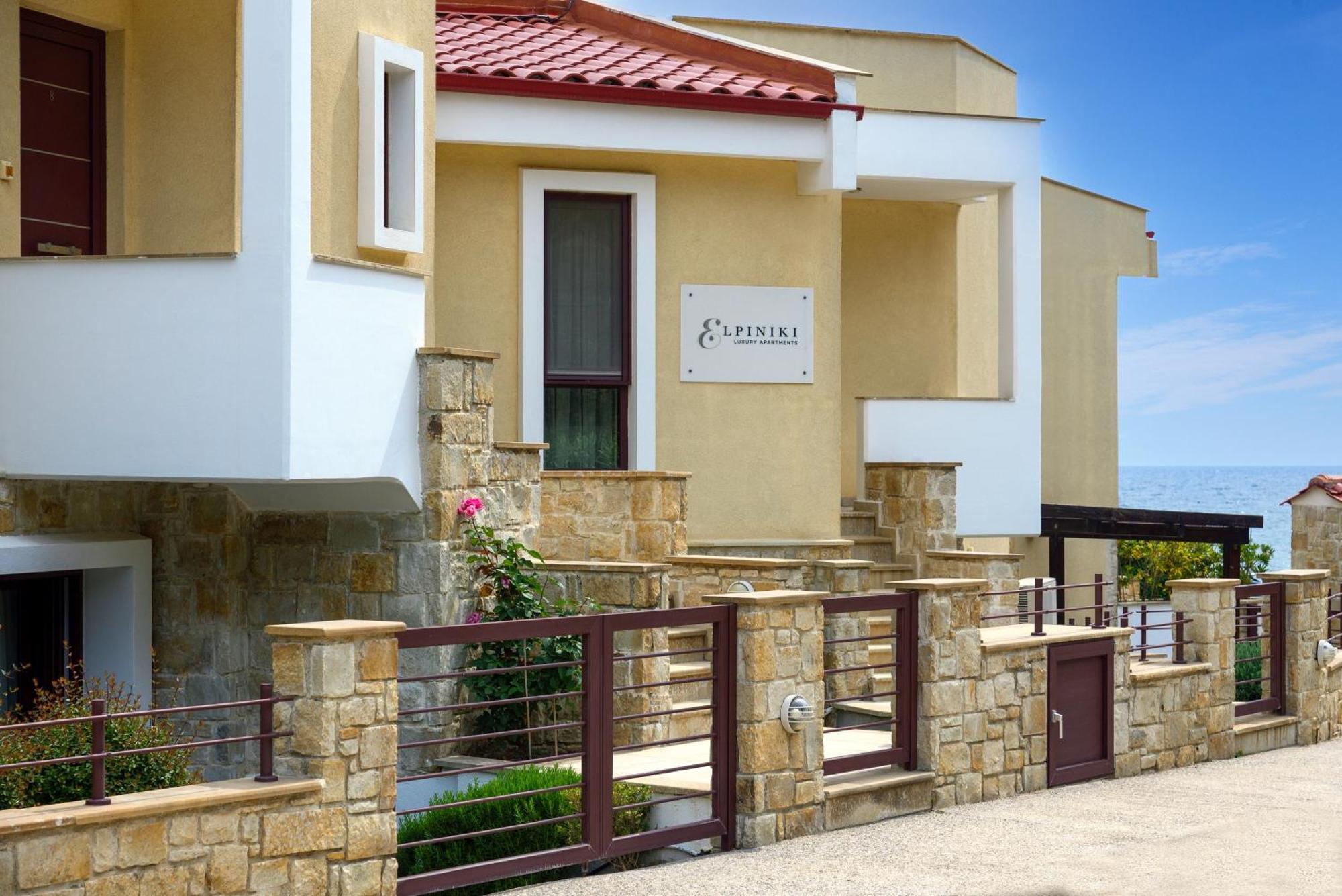 Elpiniki Luxury Apartments Неа-Потідея Екстер'єр фото